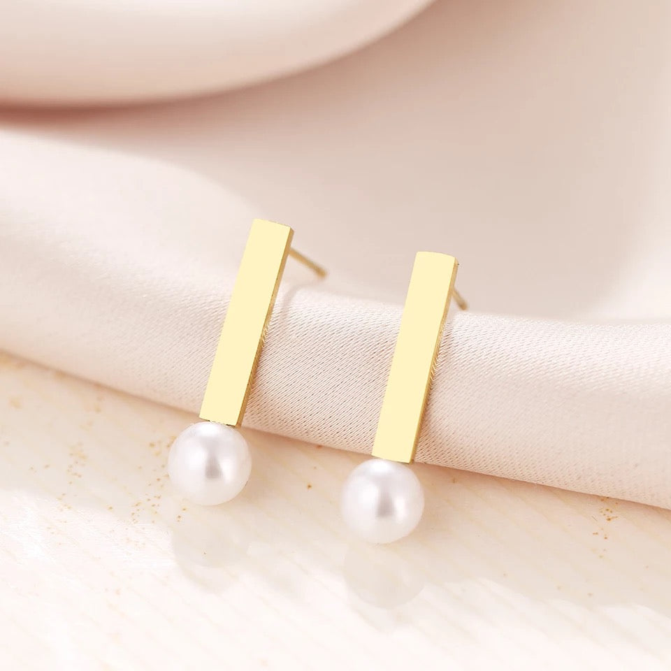 Official Pearl and Bar  studs