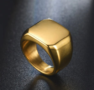 Big Boss Signet Ring -gold
